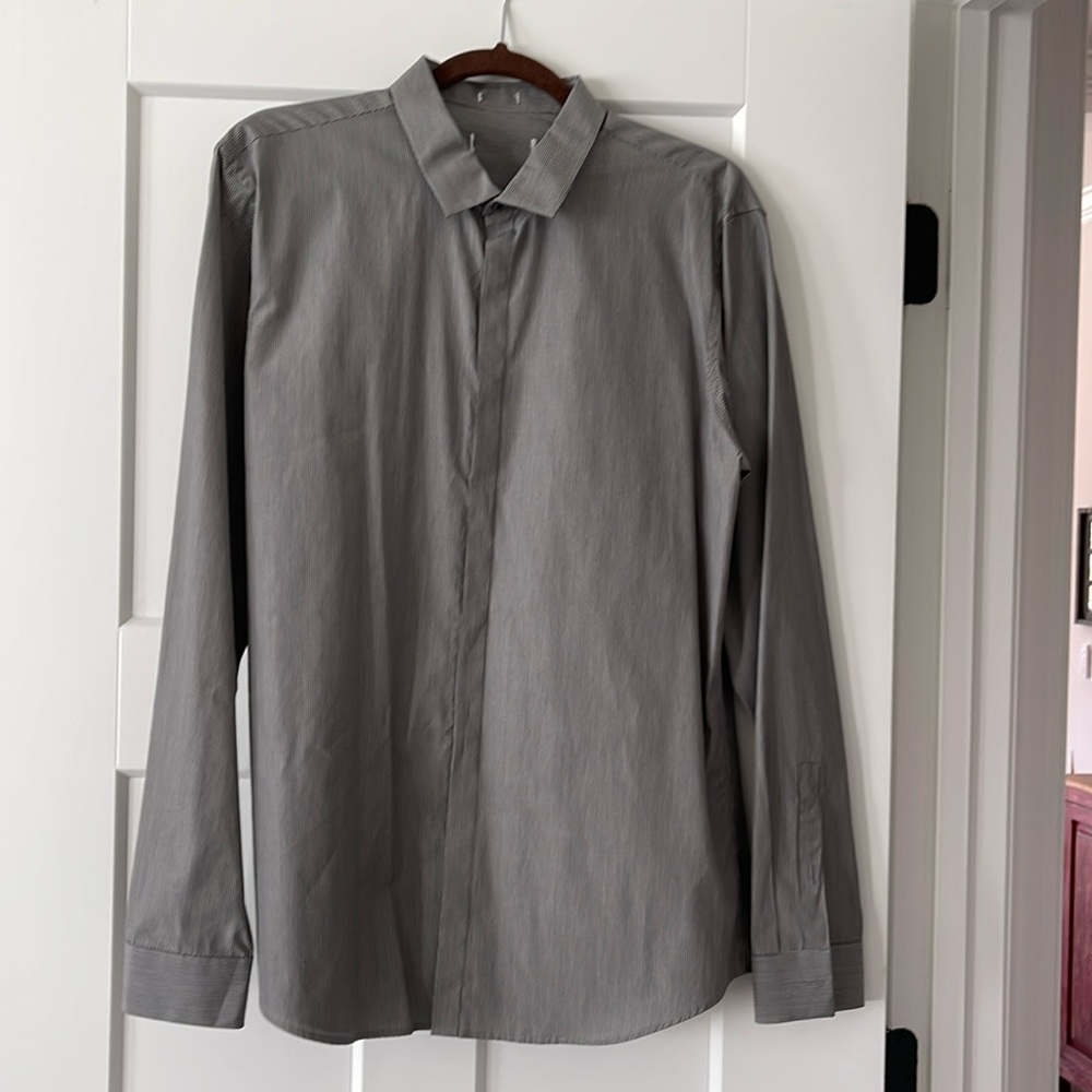 Calvin Klein Men’s Dress Shirt 16/ 16.5-34/35. Slim Fit.